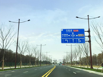 高桿燈有什么樣的優(yōu)勢特點？